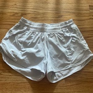 Lululemon white low rise hotty hot shorts
